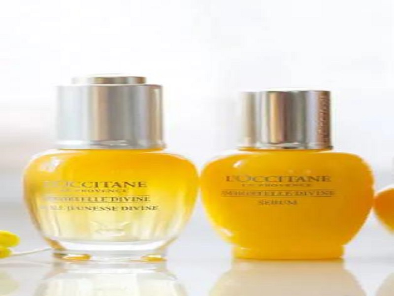 The comparative advantage of essential oil bottle glass material and plastic material